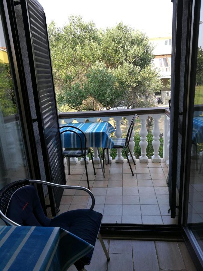 Apartments Mint Povljana - 50M From Sandy Beach Экстерьер фото