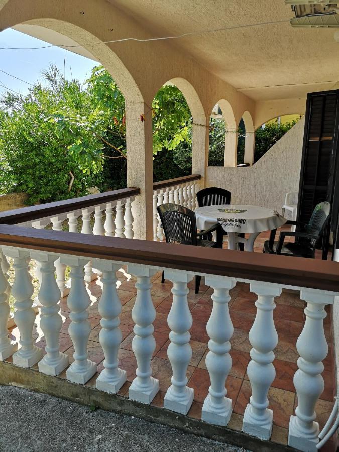 Apartments Mint Povljana - 50M From Sandy Beach Экстерьер фото